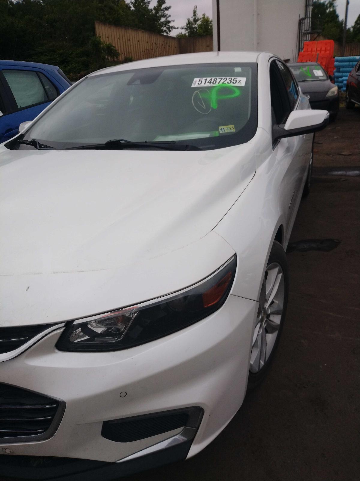 2016 Chevrolet Malibu 1.8L - Image 3